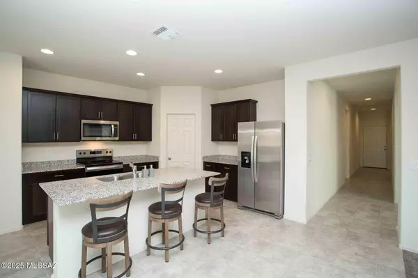 Sahuarita, AZ 85629,16562 S Paseo Badajo