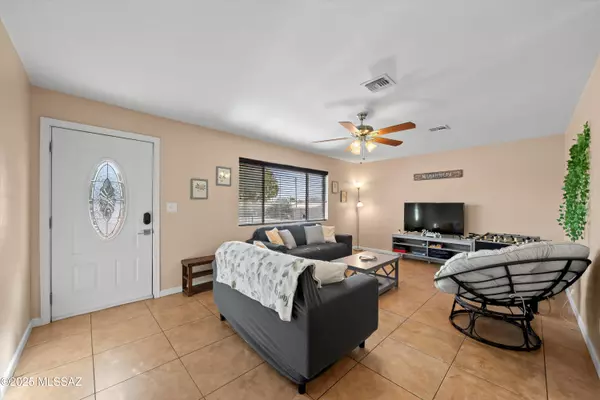 Tucson, AZ 85705,2115 N Avenida El Capitan