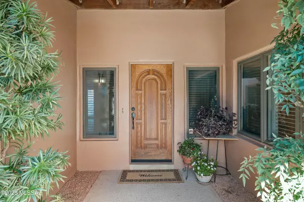 Tucson, AZ 85712,6120 E 5th ST #C129