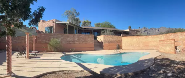 5850 N Campbell AVE, Tucson, AZ 85718