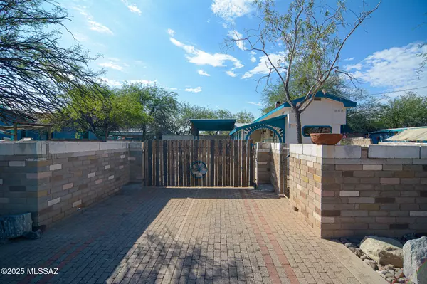 Tucson, AZ 85705,537 W Pelaar DR