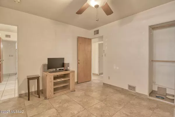 Tucson, AZ 85705,1257 W Navajo ST