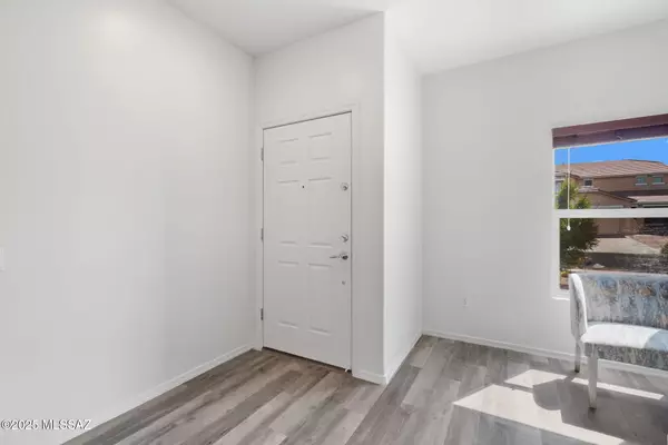 Sahuarita, AZ 85629,892 W Calle Valenciana