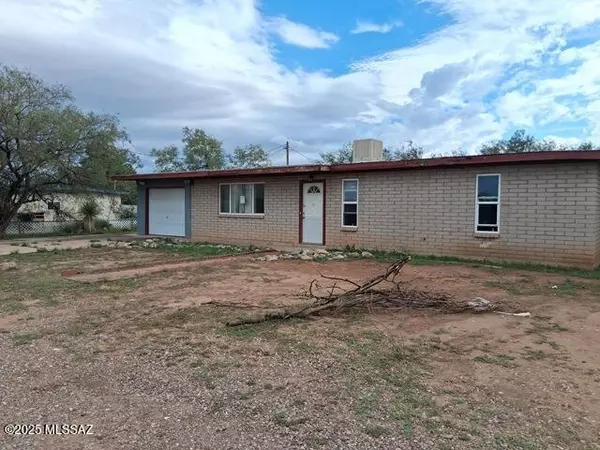 Huachuca City, AZ 85616,28 E Hawthorne ST