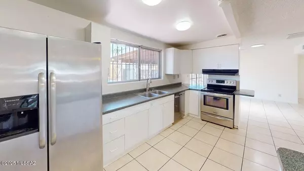 Tucson, AZ 85710,8175 E 20th ST