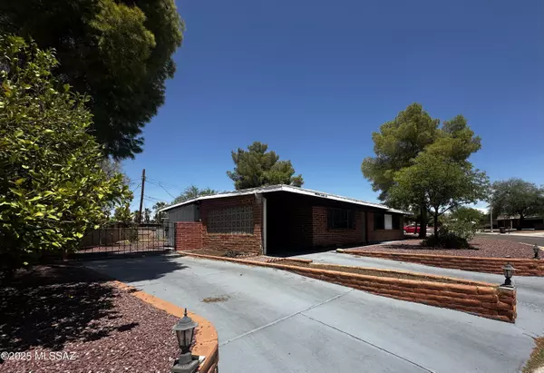 Tucson, AZ 85710,8175 E 20th ST