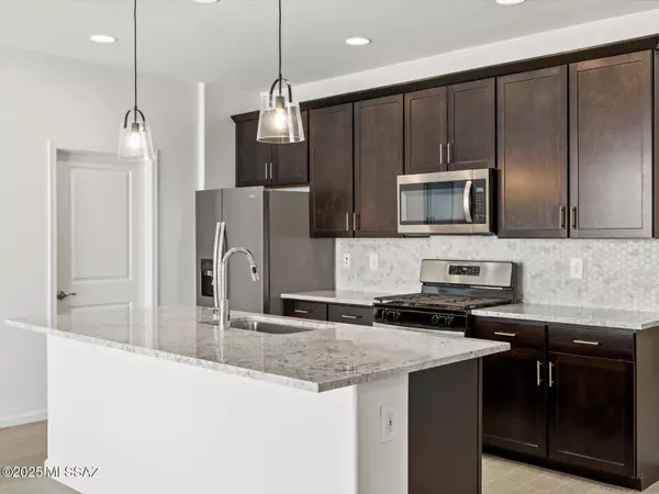 Tucson, AZ 85757,6949 W Sweetshade LN