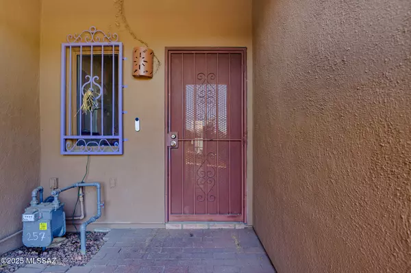 Tucson, AZ 85716,3737 E Pima ST