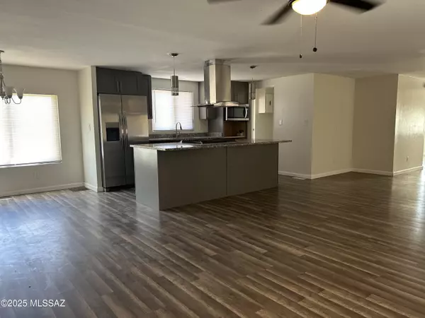 Tucson, AZ 85743,5820 N Chaparral RD