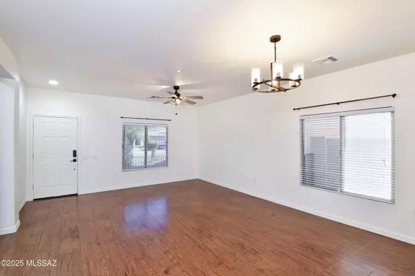 Sahuarita, AZ 85629,14292 S Via Trujal