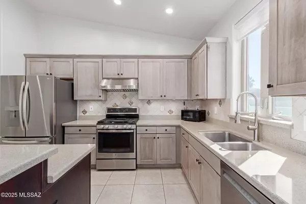 Oro Valley, AZ 85755,244 W Sacaton Canyon DR