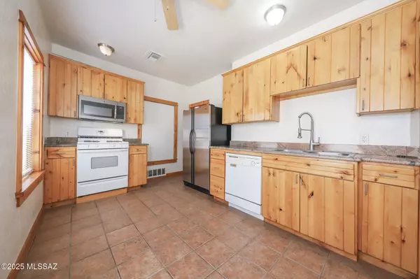 Tucson, AZ 85705,710 & 712 N 11th AVE