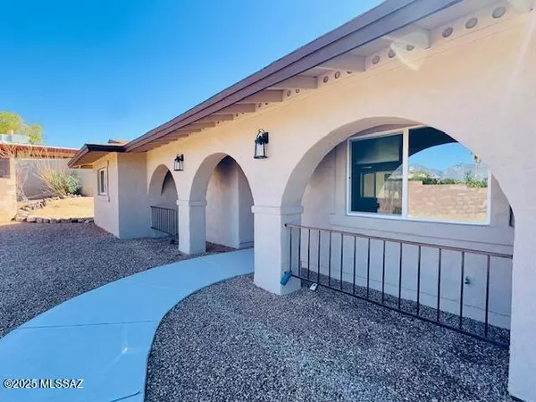 Tucson, AZ 85710,9032 E 2nd PL