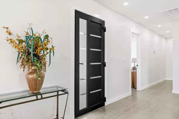 Tucson, AZ 85741,6700 N Half Moon PL