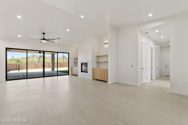 Tucson, AZ 85745,3721 W Ironwood Hill DR