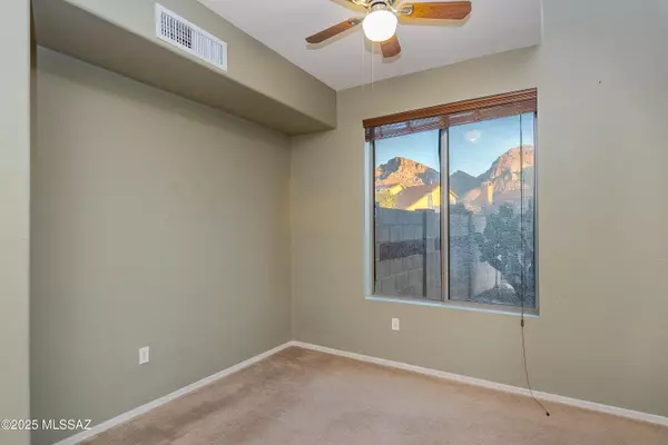 Oro Valley, AZ 85737,257 E Shore Cliff PL