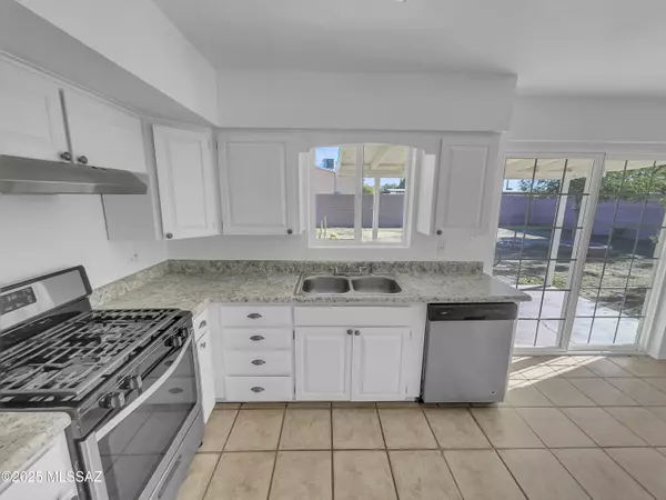 Tucson, AZ 85710,6350 E Calle Orion