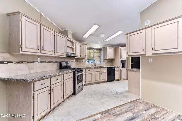 Tucson, AZ 85746,6163 S Foxhunt DR