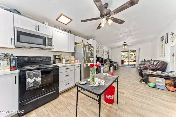 Tucson, AZ 85712,2726 N Calle De Romy