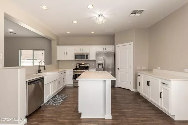 Sahuarita, AZ 85629,14345 S Via Trujal