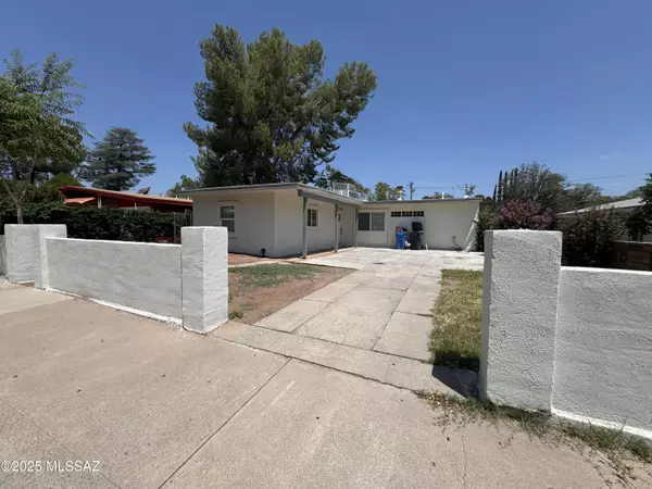Nogales, AZ 85621,220 E Kolver ST