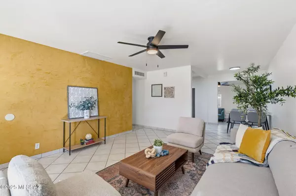 Tucson, AZ 85711,5741 E 33rd ST