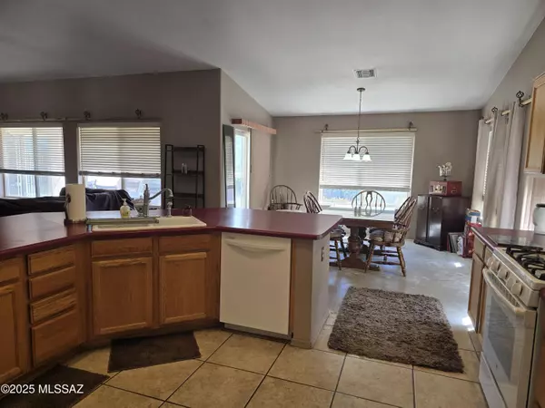 Pearce, AZ 85625,924 E Saguaro DR