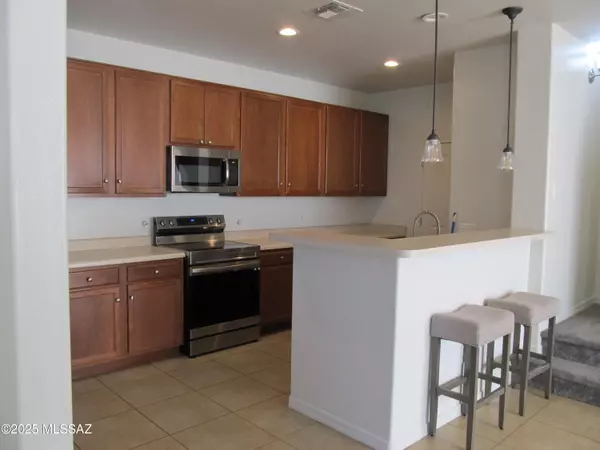 Sahuarita, AZ 85629,748 W Paseo Celestial