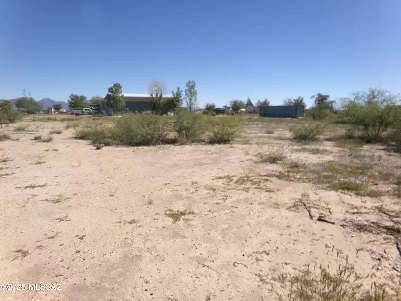786 N Wells LN, Willcox, AZ 85643