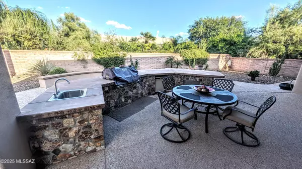 Oro Valley, AZ 85755,13816 N Topflite DR