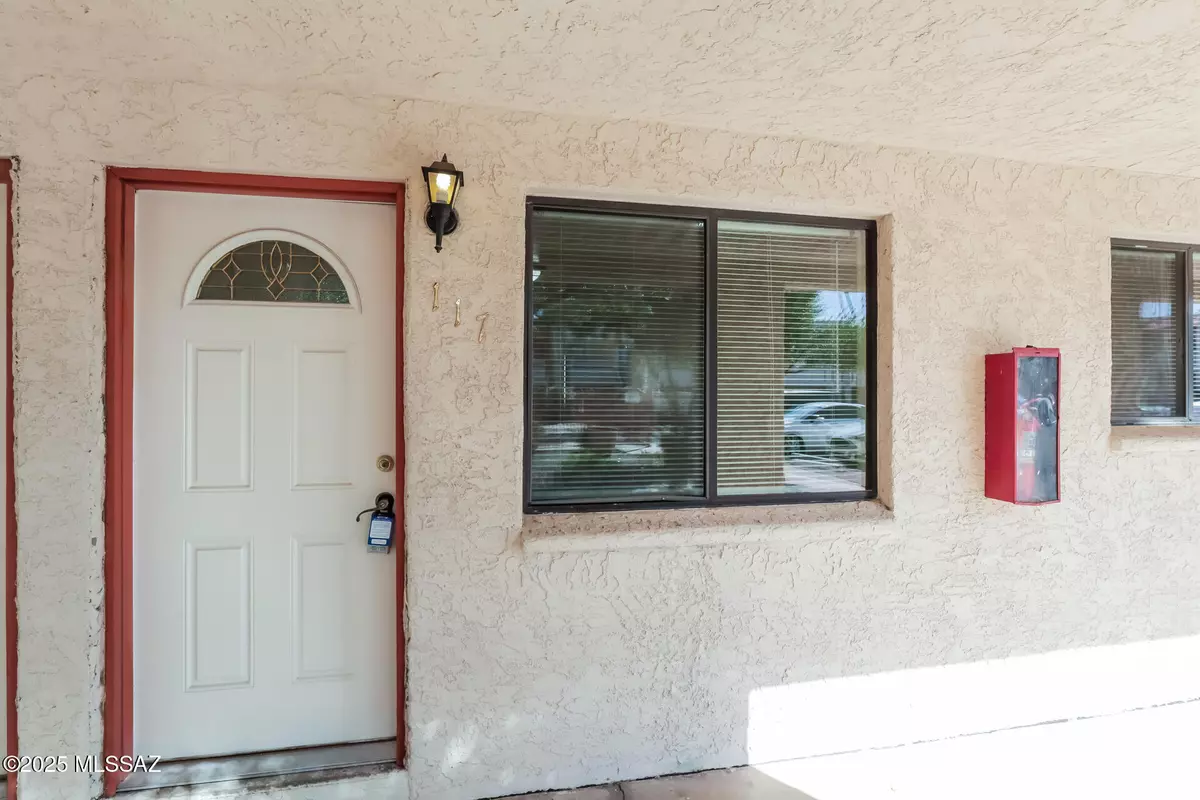 Tucson, AZ 85705,455 W Kelso ST #117