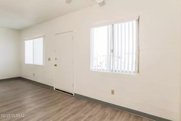 Tucson, AZ 85719,1518 E Hedrick DR #T