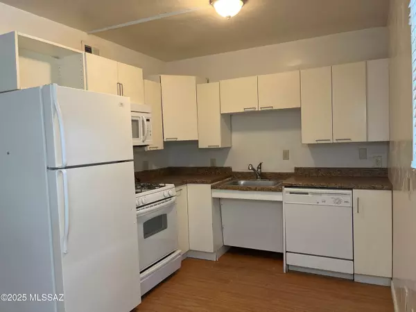 Tucson, AZ 85716,770 N Dodge BLVD #11