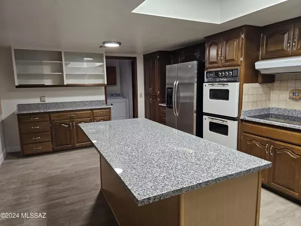 Oro Valley, AZ 85737,9651 N Calle Loma Linda