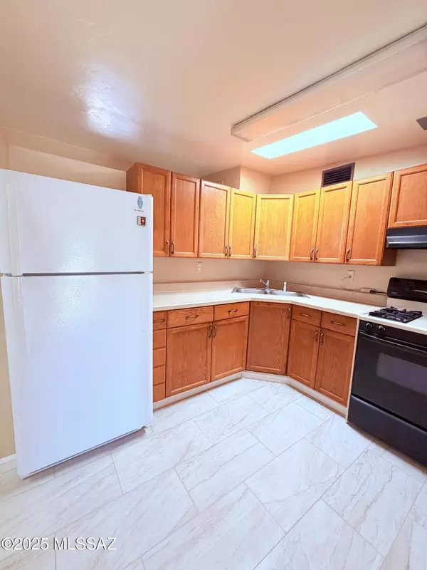 Tucson, AZ 85711,5350 E 26th ST