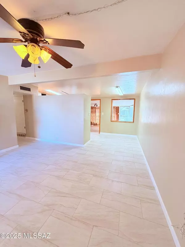 Tucson, AZ 85711,5350 E 26th ST