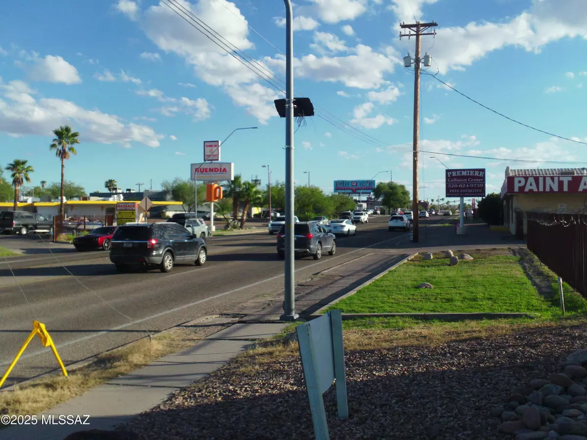 Tucson, AZ 85719,2567 N 1st AVE