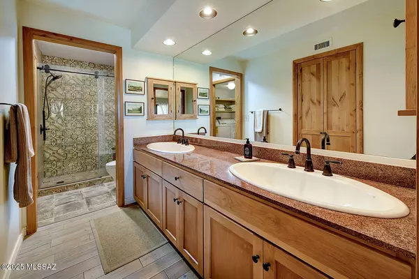 Tucson, AZ 85704,7574 N Desert Tree DR