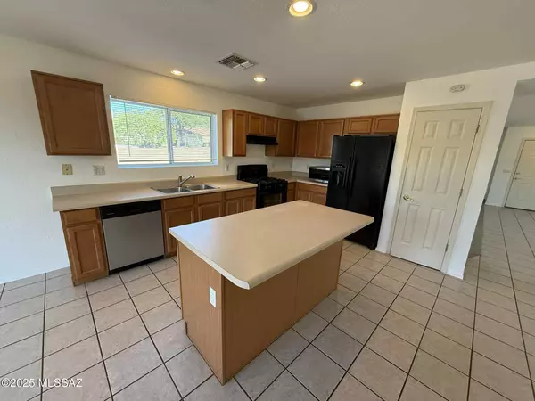 Vail, AZ 85641,13375 E Shadow Pines LN