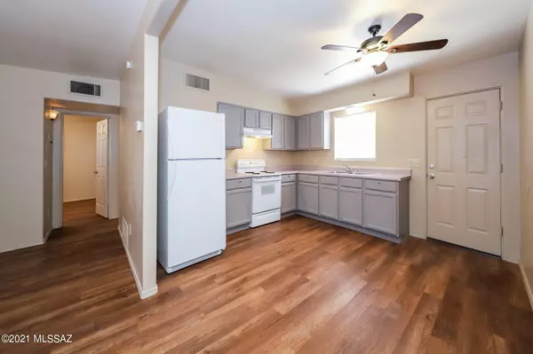 Tucson, AZ 85716,3149 E Flower ST #2