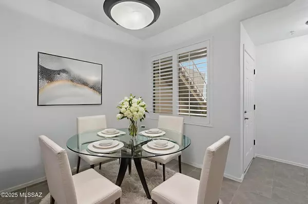 Tucson, AZ 85718,2550 E River RD #3101