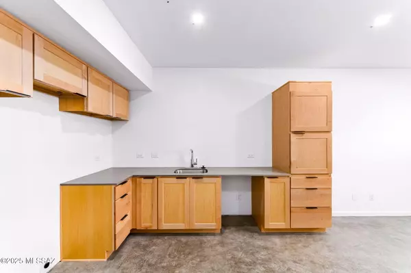 Tucson, AZ 85701,21 W Lalo WAY