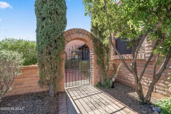 Green Valley, AZ 85622,3363 S Calle Del Albano