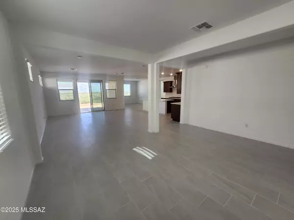 Vail, AZ 85641,12725 E William Camp CT