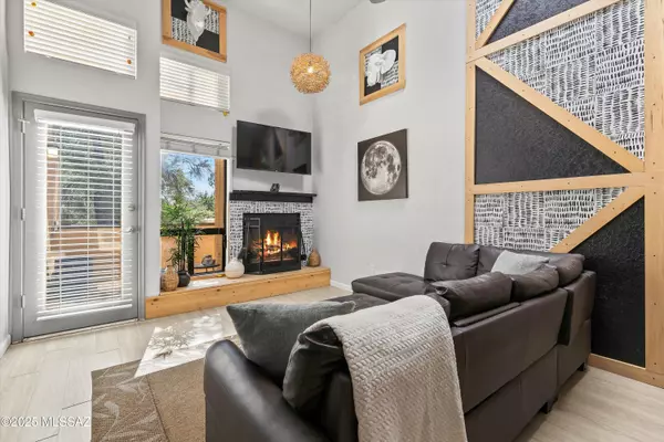 7622 E Callisto CIR #202, Tucson, AZ 85715