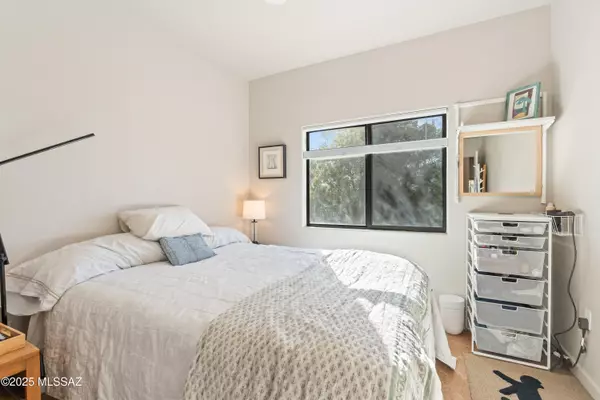 Tucson, AZ 85705,166 E Limberlost DR #202