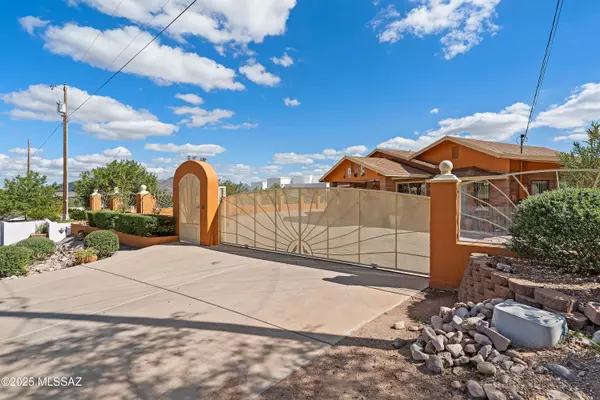 Rio Rico, AZ 85648,1035 Oso CT