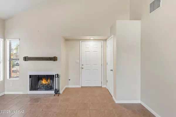 Oro Valley, AZ 85737,681 W Mountain Ridge DR