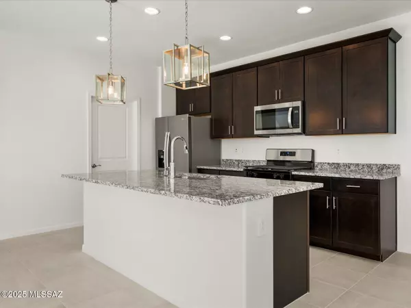 Sahuarita, AZ 85629,760 W Calle Cubeta