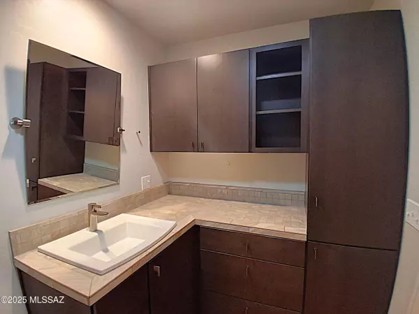 Tucson, AZ 85705,96 E Limberlost DR #UNIT 100